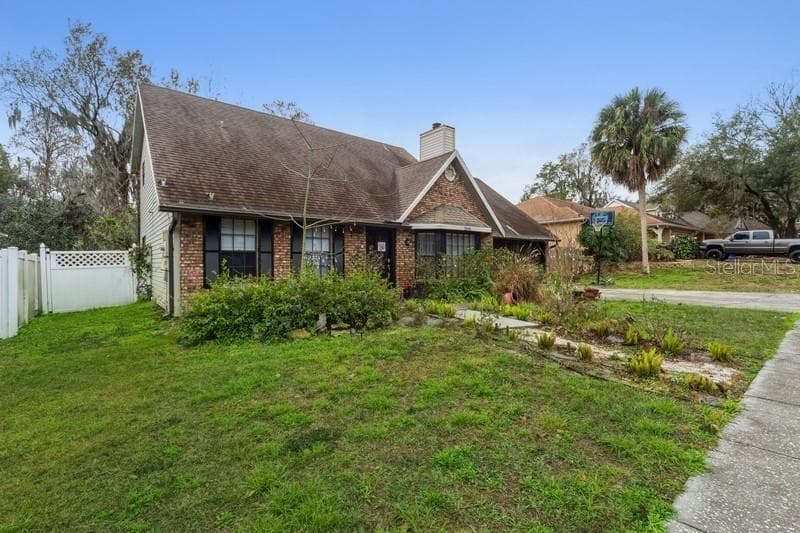 2003 RIVER CROSSING DRIVE VALRICO, FL 33596
