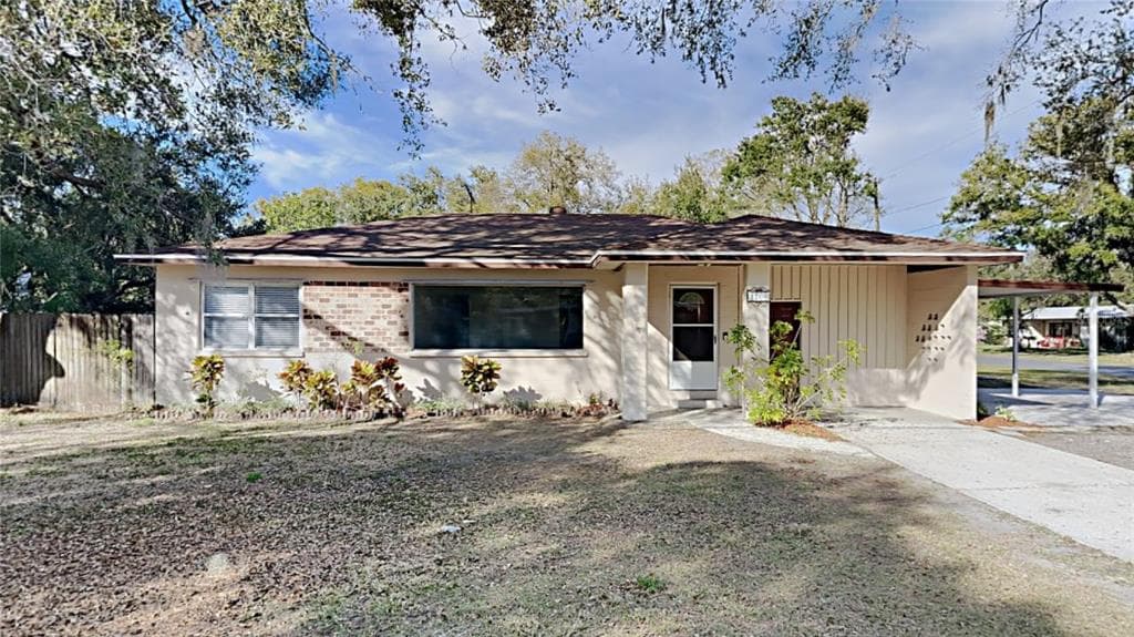 1706 E CALHOUN STREET PLANT CITY, FL 33563