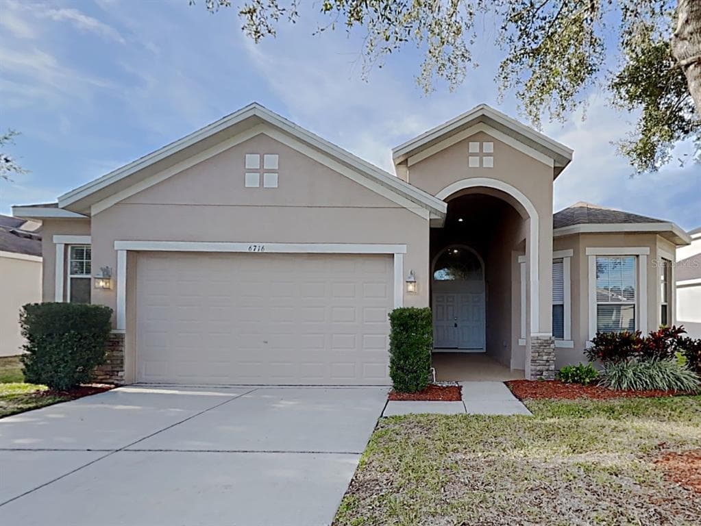 6716 GUILFORD CREST DRIVE APOLLO BEACH, FL 33572