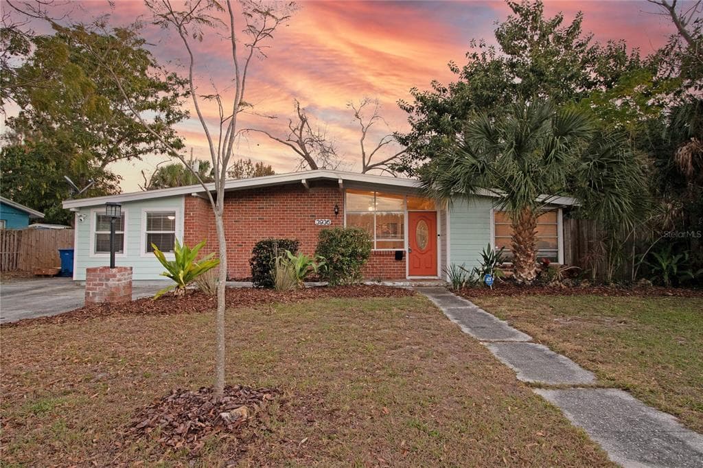 3936 MARLIN DRIVE SE ST PETERSBURG, FL 33705