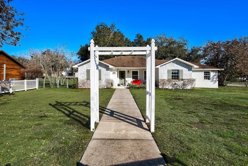 13304 10TH STREET DADE CITY, FL 33525