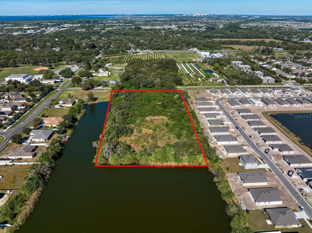 711 10TH AVENUE SE RUSKIN, FL 33570