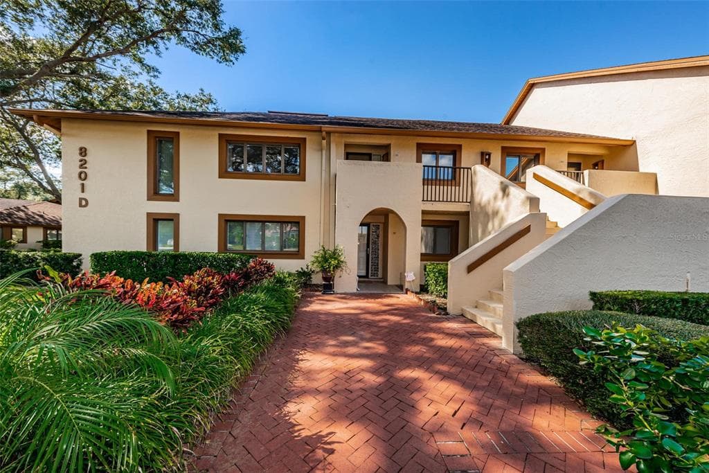 8201 BARDMOOR PLACE UNIT 101D SEMINOLE, FL 33777