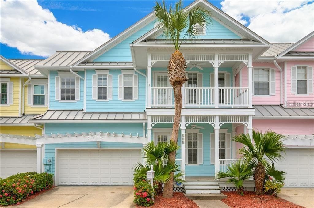 914 HEMINGWAY CIRCLE