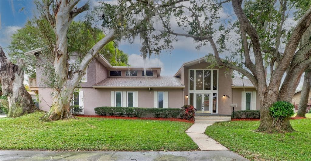5201 HUNTINGTON STREET NE ST PETERSBURG, FL 33703