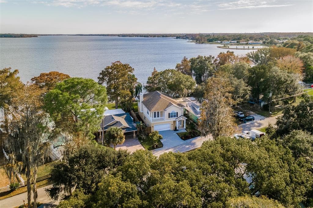 1162 TOOKES ROAD TARPON SPRINGS, FL 34689