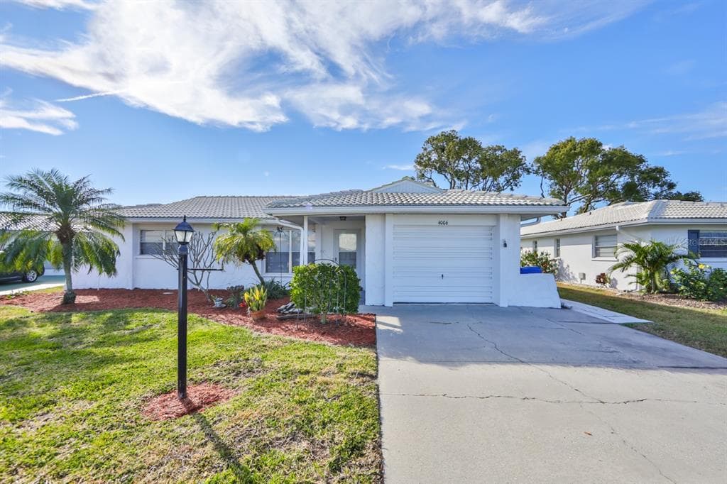 4006 PALM COURT BRADENTON, FL 34208