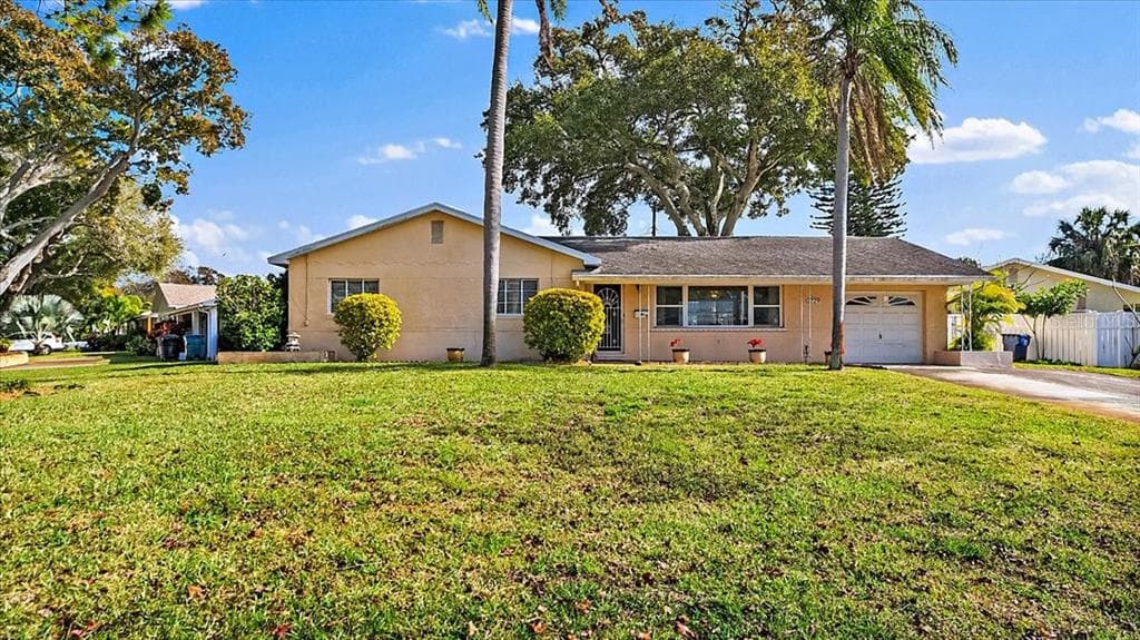 1729 65TH STREET N ST PETERSBURG, FL 33710