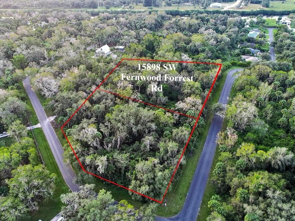 15898 SW FERNWOOD FORREST ROAD INDIANTOWN, FL 34956