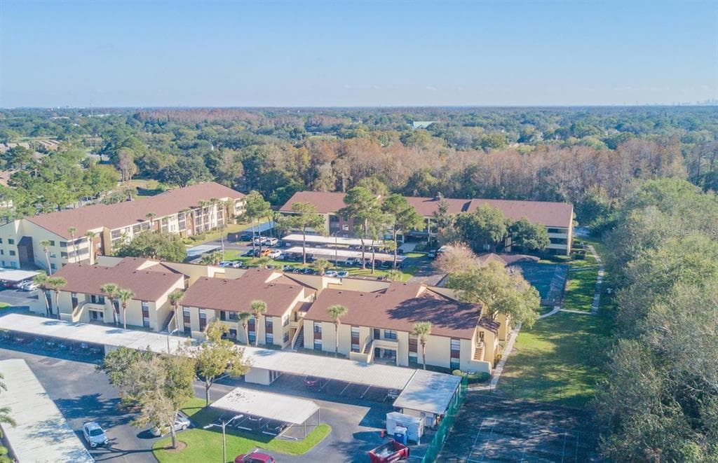 13608 S VILLAGE DRIVE UNIT 7204 TAMPA, FL 33618