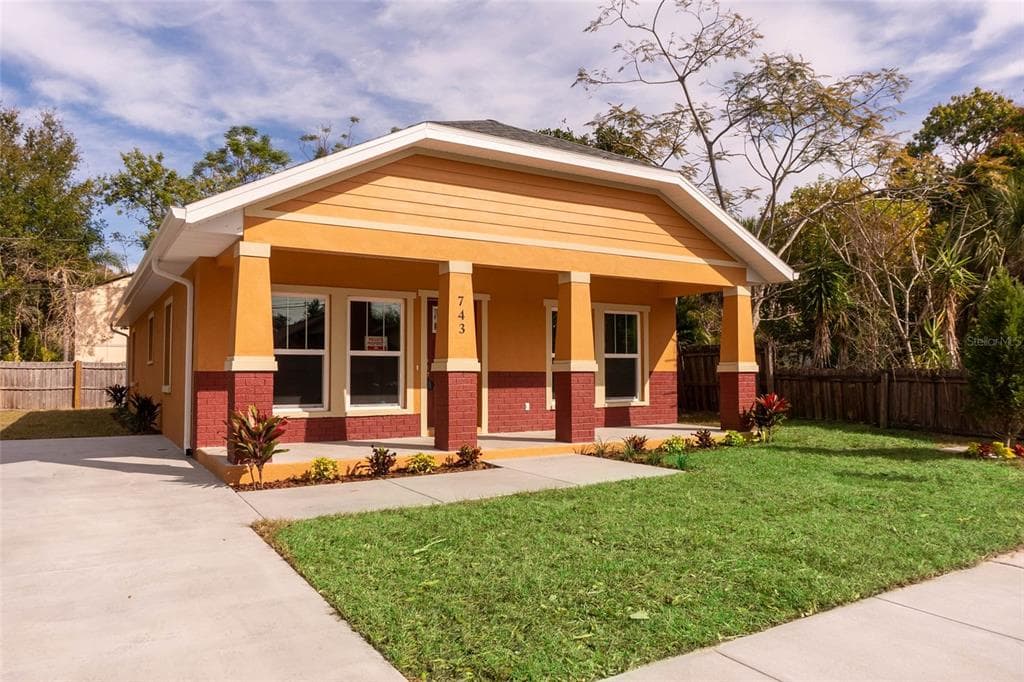 743 35TH AVENUE S ST PETERSBURG, FL 33705