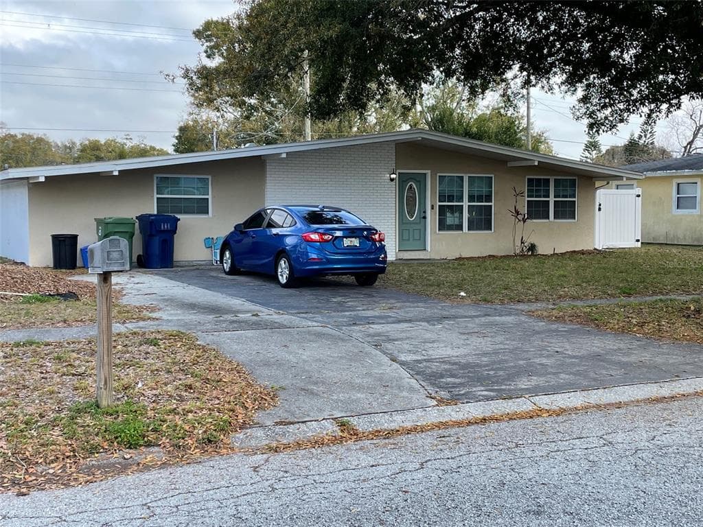 4723 W WYOMING AVENUE TAMPA, FL 33616