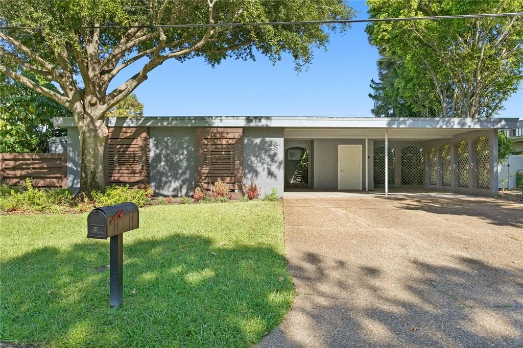 48 SANDPIPER ROAD TAMPA, FL 33609