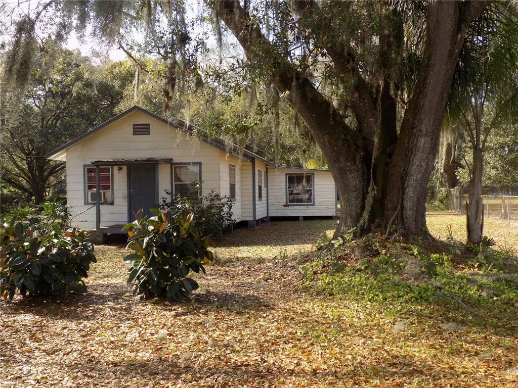3007 WAYLON LANE