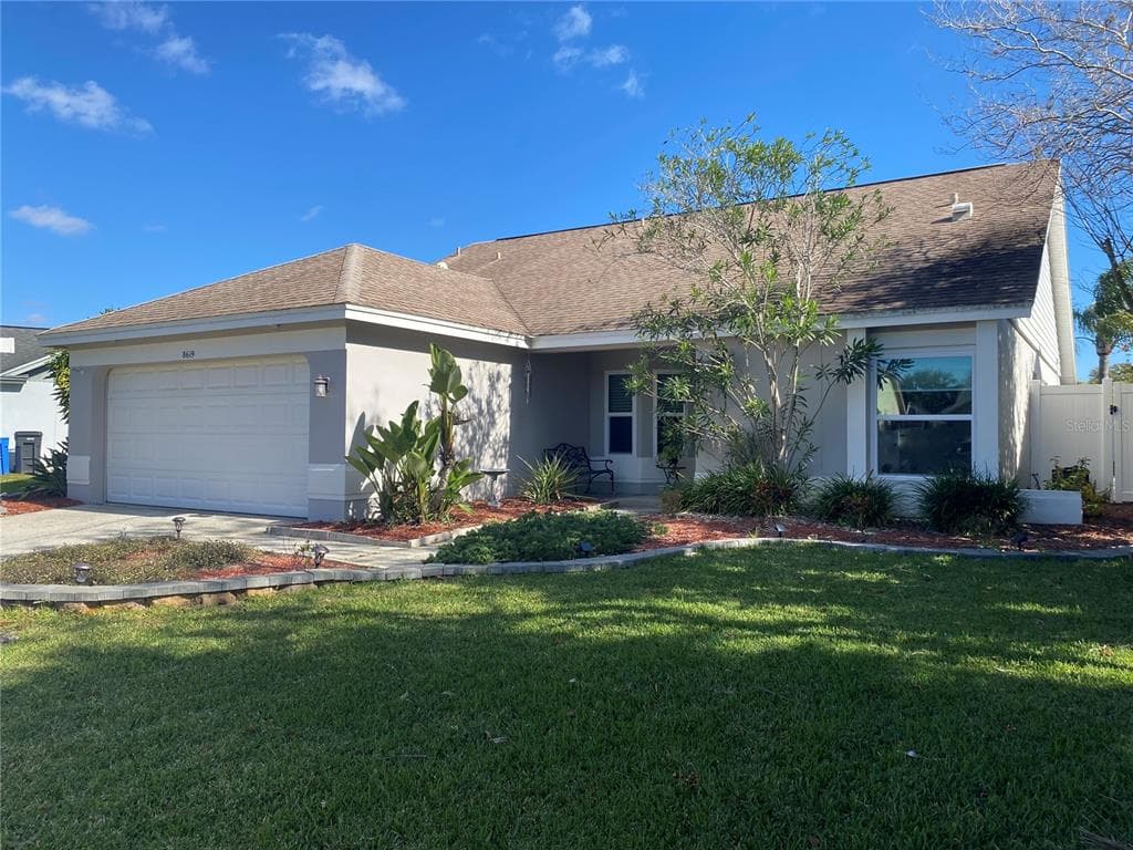 8619 THIMBLEBERRY LANE TAMPA, FL 33635