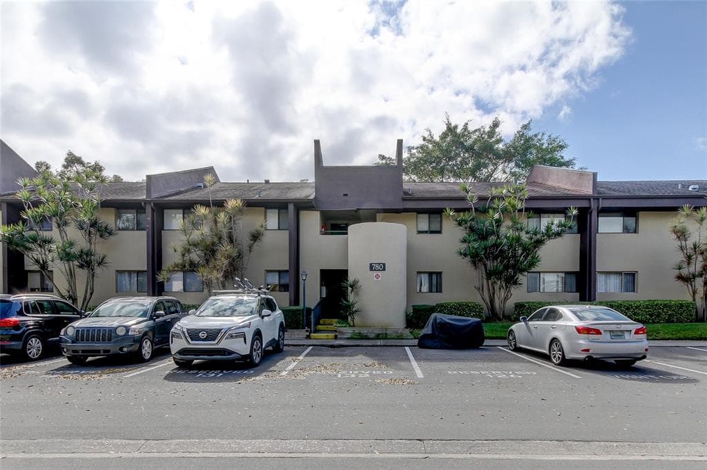 780 S VILLAGE DRIVE N UNIT 103 ST PETERSBURG, FL 33716