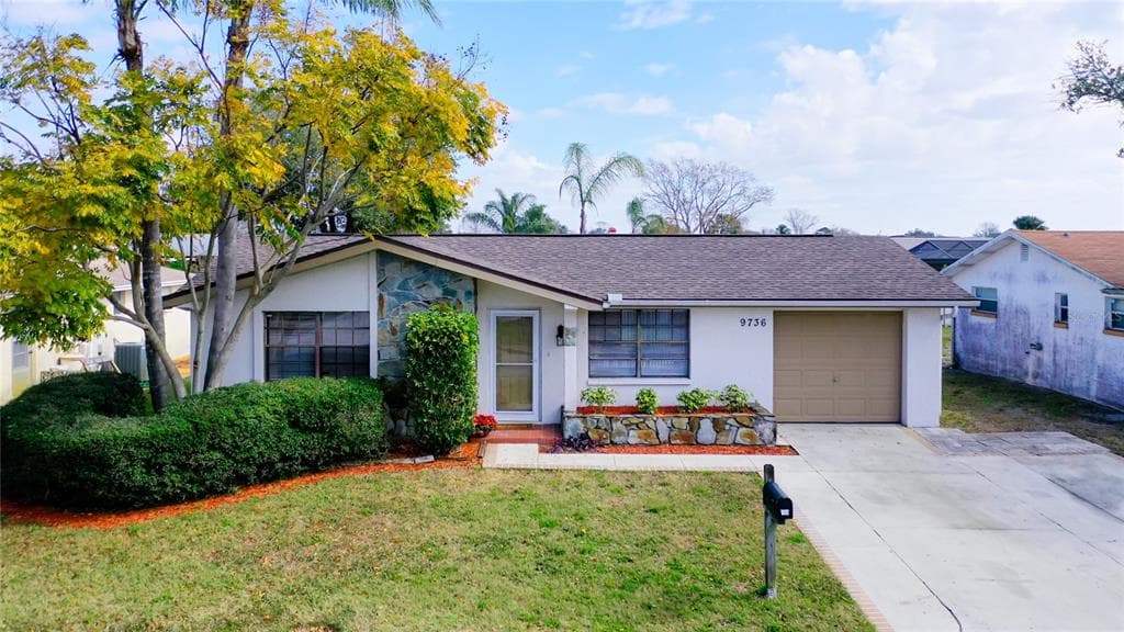 9736 GLEN MOOR LANE PORT RICHEY, FL 34668