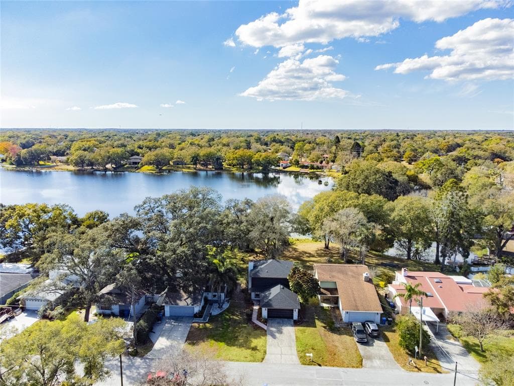 11736 FOREST HILLS DRIVE TAMPA, FL 33612