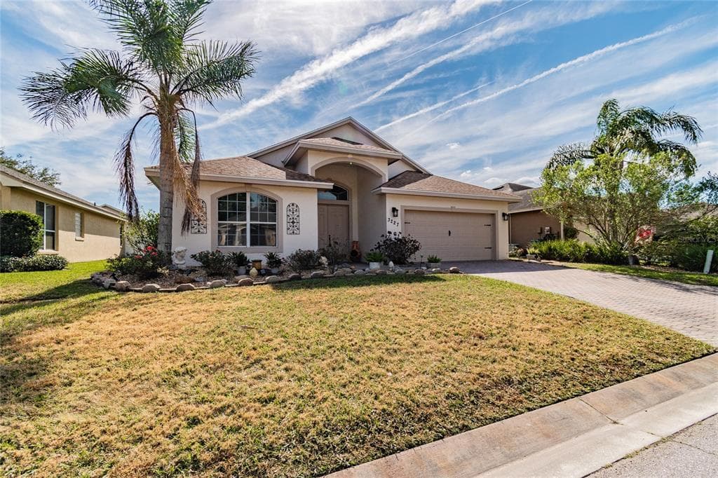 3227 OAK TREE LANE WINTER HAVEN, FL 33884
