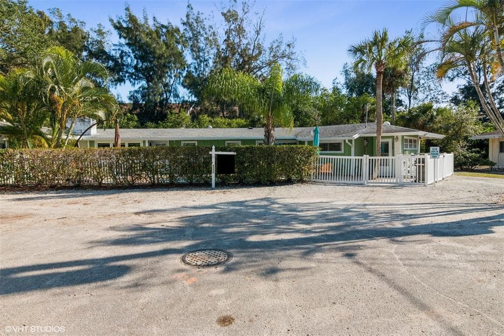 6550 SABAL DRIVE SARASOTA, FL 34242