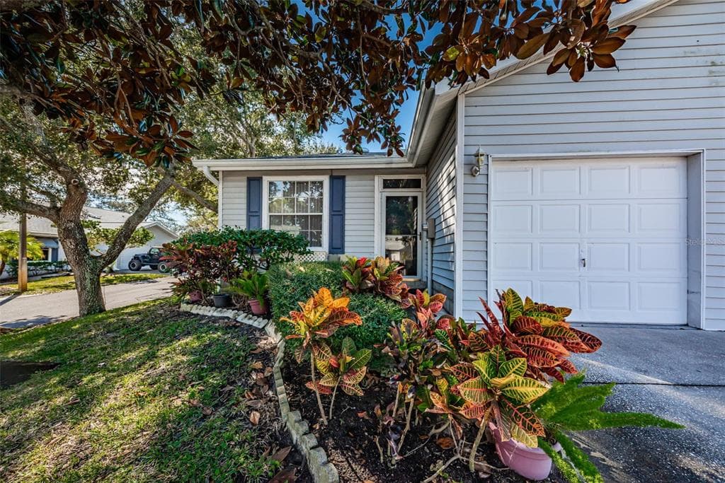 39650 US HIGHWAY 19 N UNIT 851 TARPON SPRINGS, FL 34689