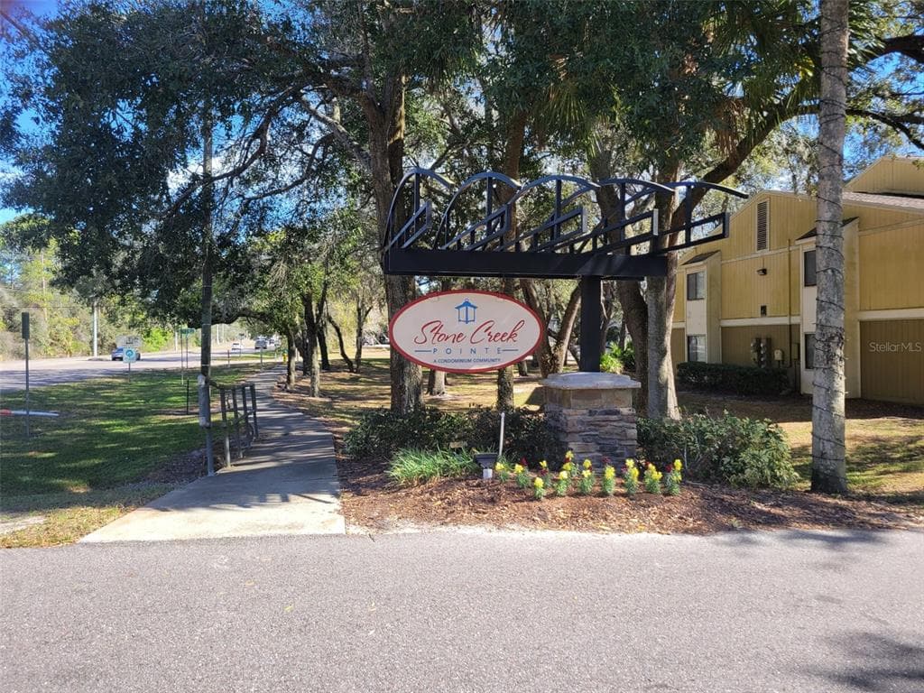13403 ARBOR POINTE CIRCLE UNIT 203 TAMPA, FL 33617