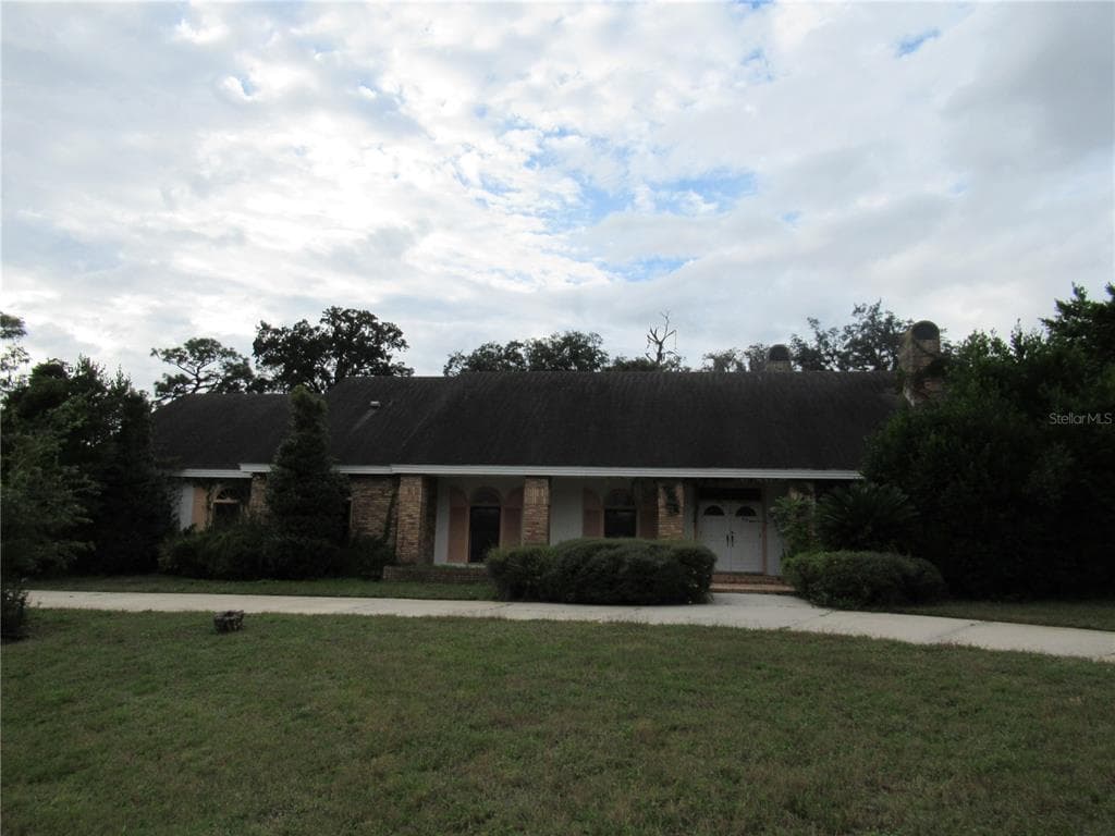 107 AMBERWOOD COURT