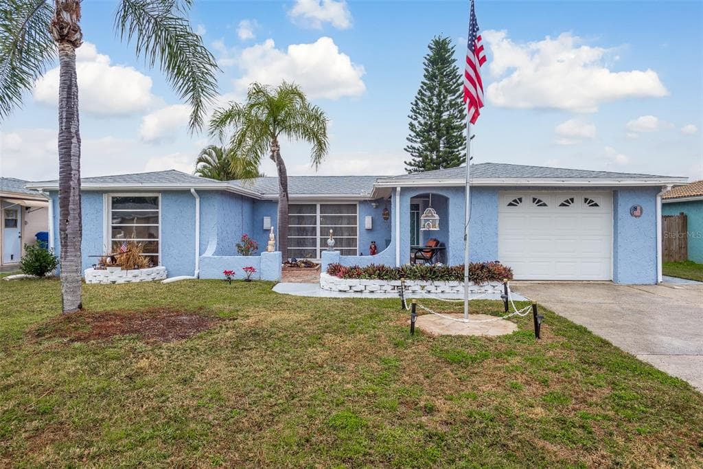 1954 NORFOLK DRIVE HOLIDAY, FL 34691