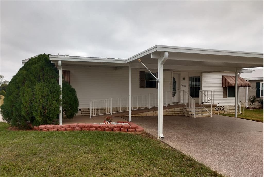 37308 GILL AVENUE ZEPHYRHILLS, FL 33541