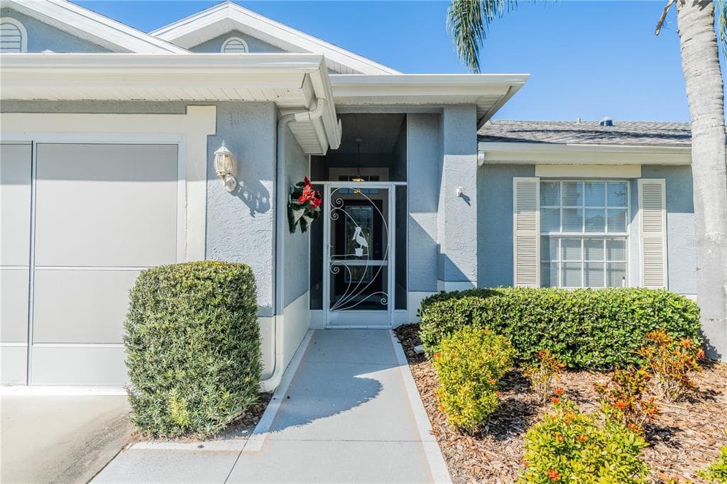 940 VILLEROY GREENS DRIVE UNIT 940 SUN CITY CENTER, FL 33573