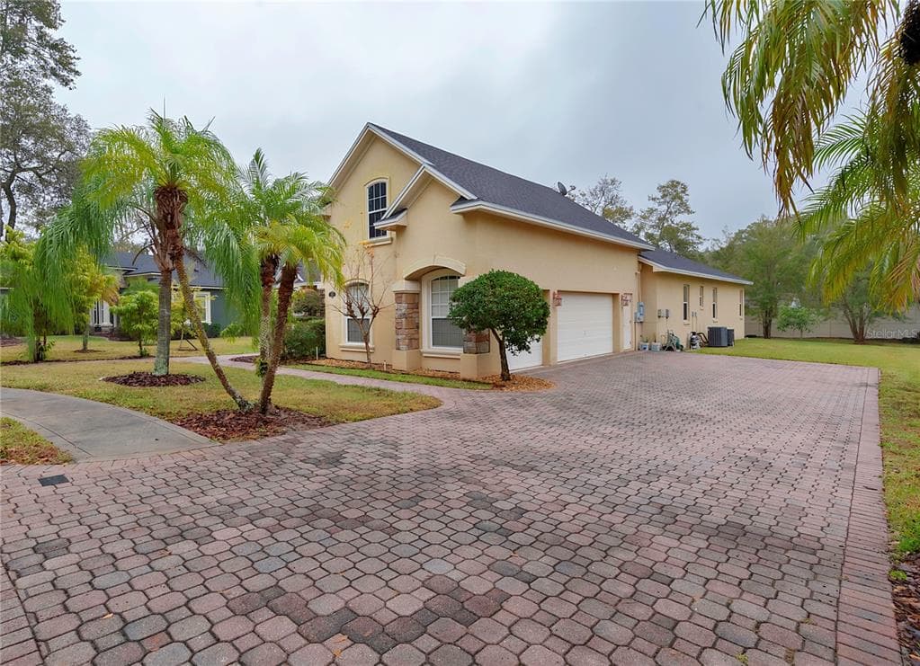 1052 ASHTON WOODS LANE