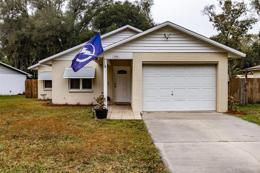 705 BROWN STREET PLANT CITY, FL 33563
