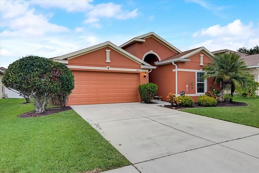 1807 BONITA BLUFF COURT RUSKIN, FL 33570