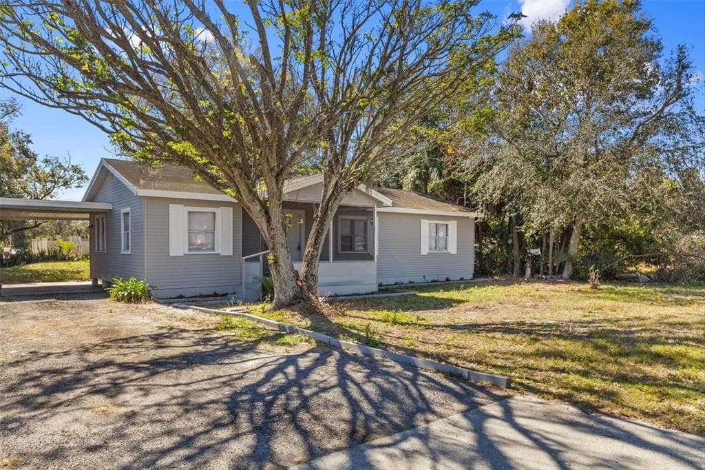 2723 MAINE AVENUE LAKELAND, FL 33801