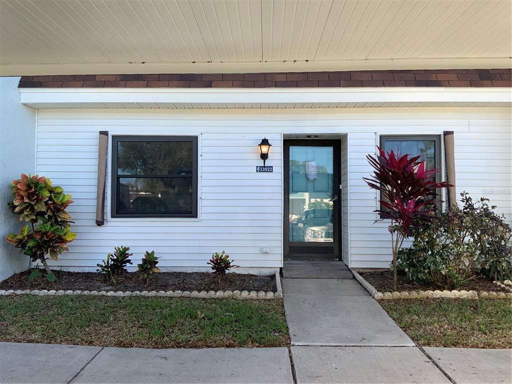 13922 MISSION OAKS BOULEVARD UNIT 13922 SEMINOLE, FL 33776