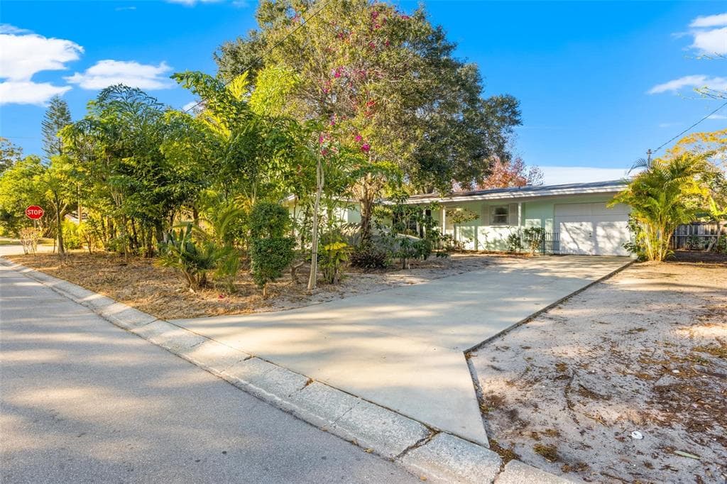 1300 WOOD AVENUE CLEARWATER, FL 33755