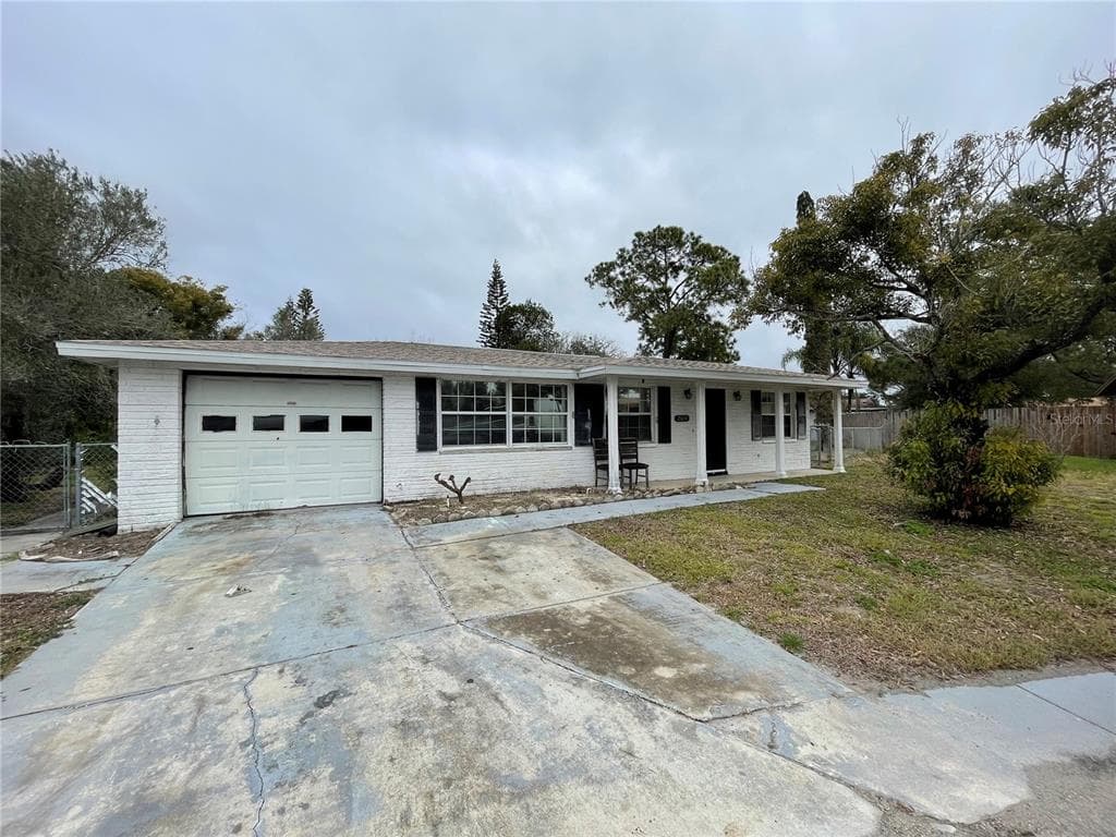 2614 BUFFUM PLACE HOLIDAY, FL 34691