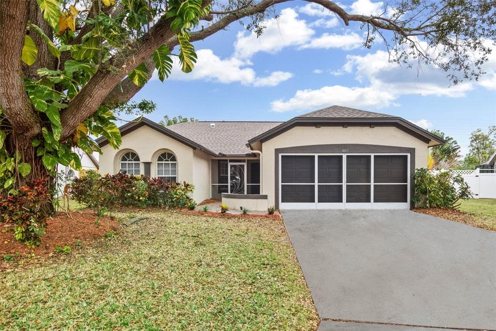 4107 11TH AVENUE E BRADENTON, FL 34208