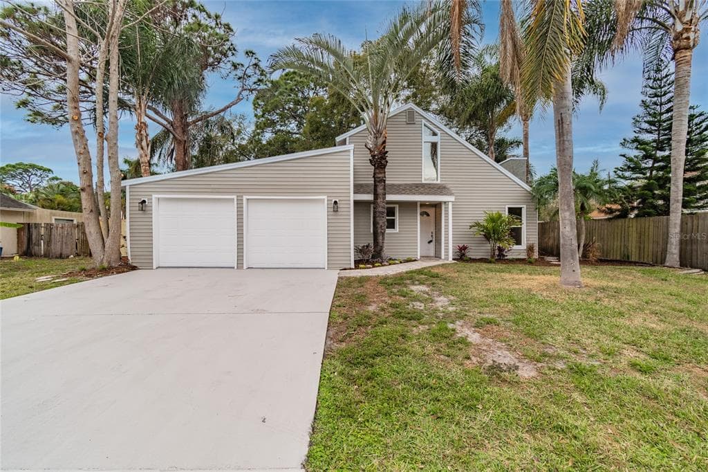 4518 NELSON AVENUE SARASOTA, FL 34231