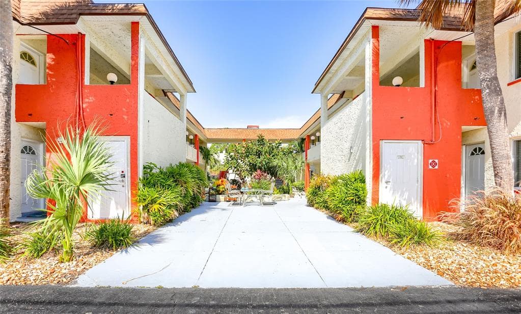 2704 2ND UNIT 2 INDIAN ROCKS BEACH, FL 33785