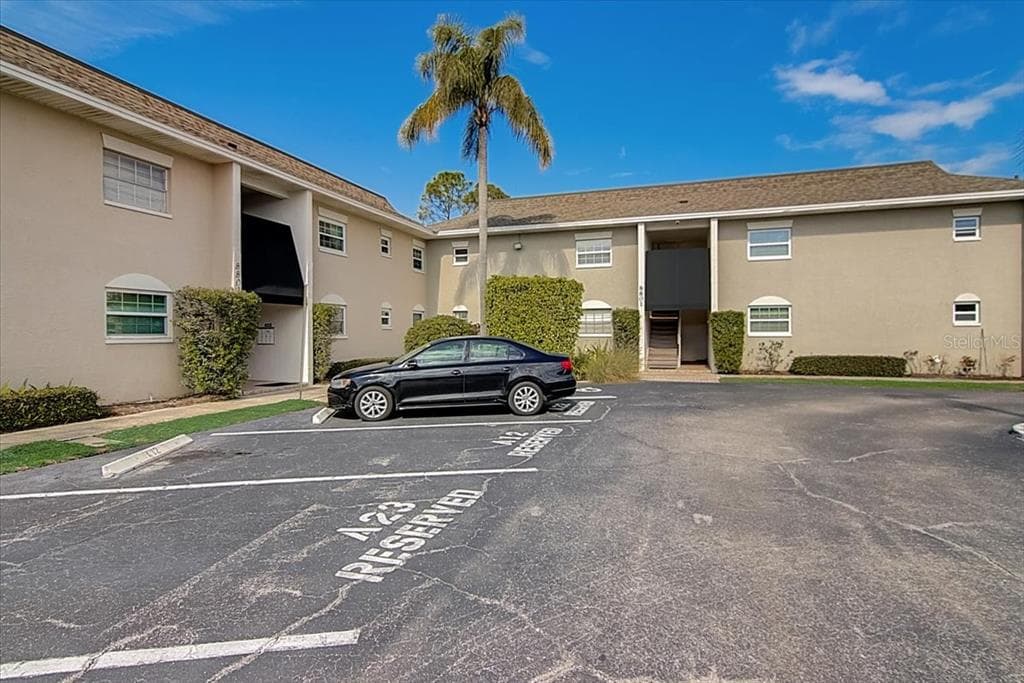 8803 BAY POINTE DRIVE UNIT 203 TAMPA, FL 33615