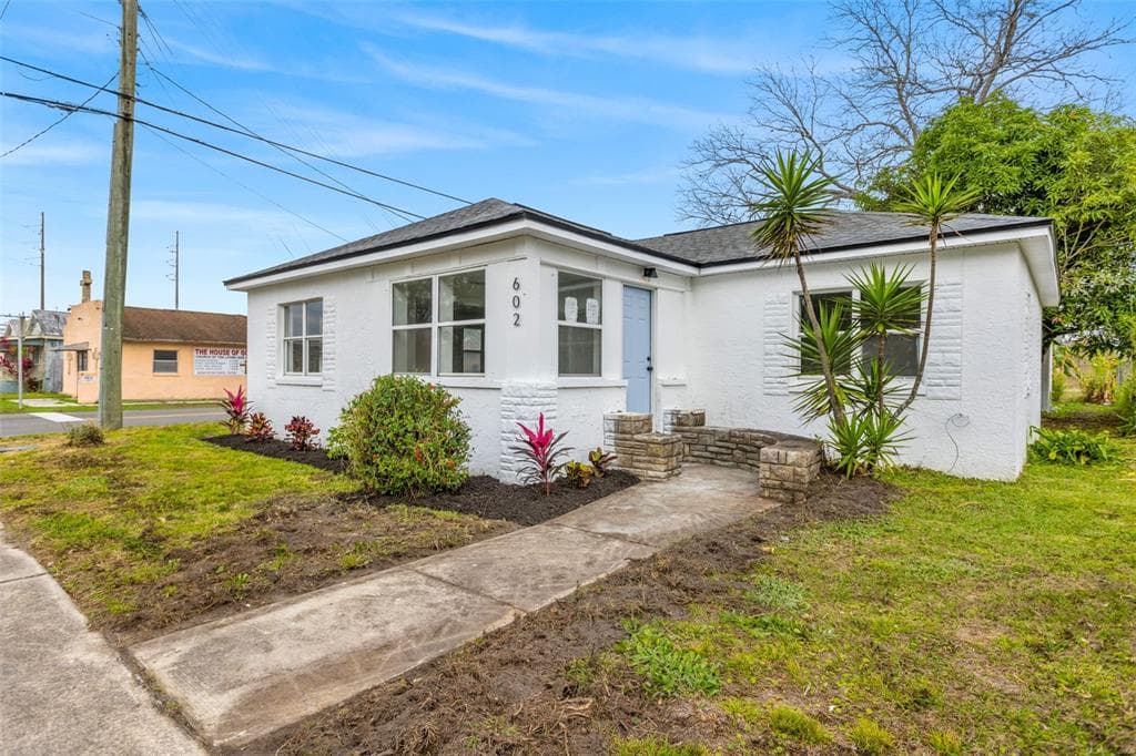 602 E LAURA STREET PLANT CITY, FL 33563