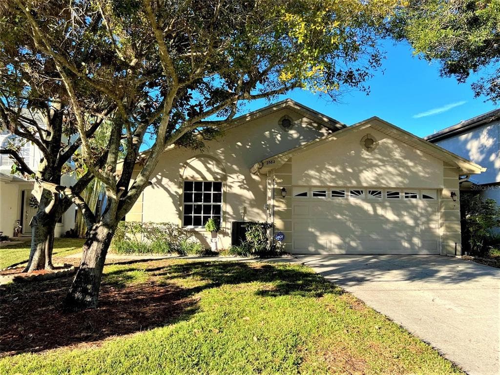 2582 NORTHFIELD LANE CLEARWATER, FL 33761
