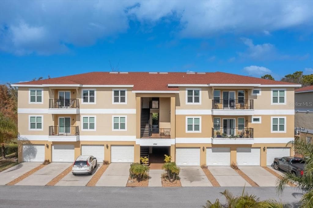 5041 ROYAL PALMS WAY UNIT 203 NEW PORT RICHEY, FL 34652