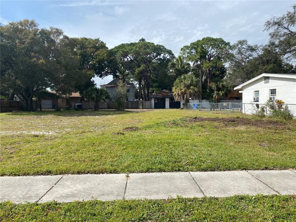 8TH STREET S ST PETERSBURG, FL 33705