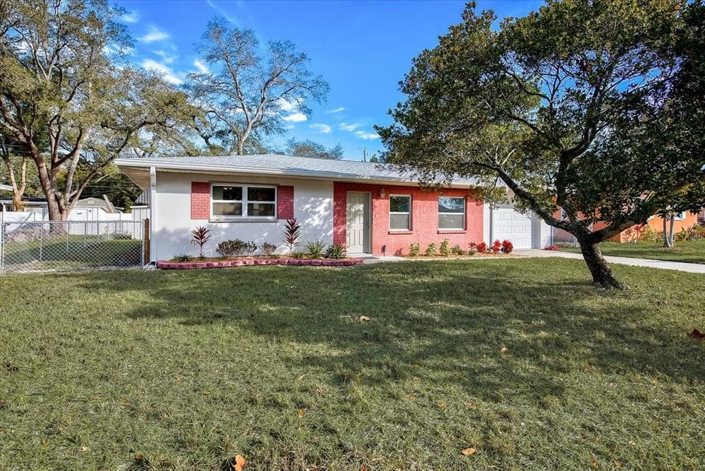 2484 CHAUCER STREET CLEARWATER, FL 33765