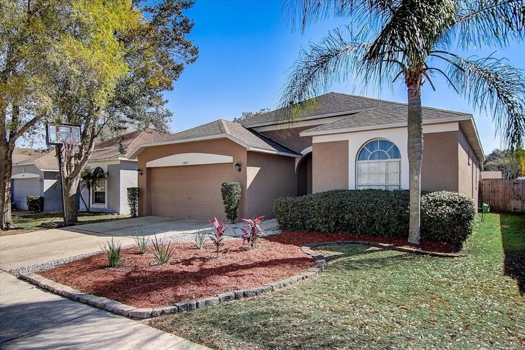 1001 GRAND CANYON DRIVE VALRICO, FL 33594