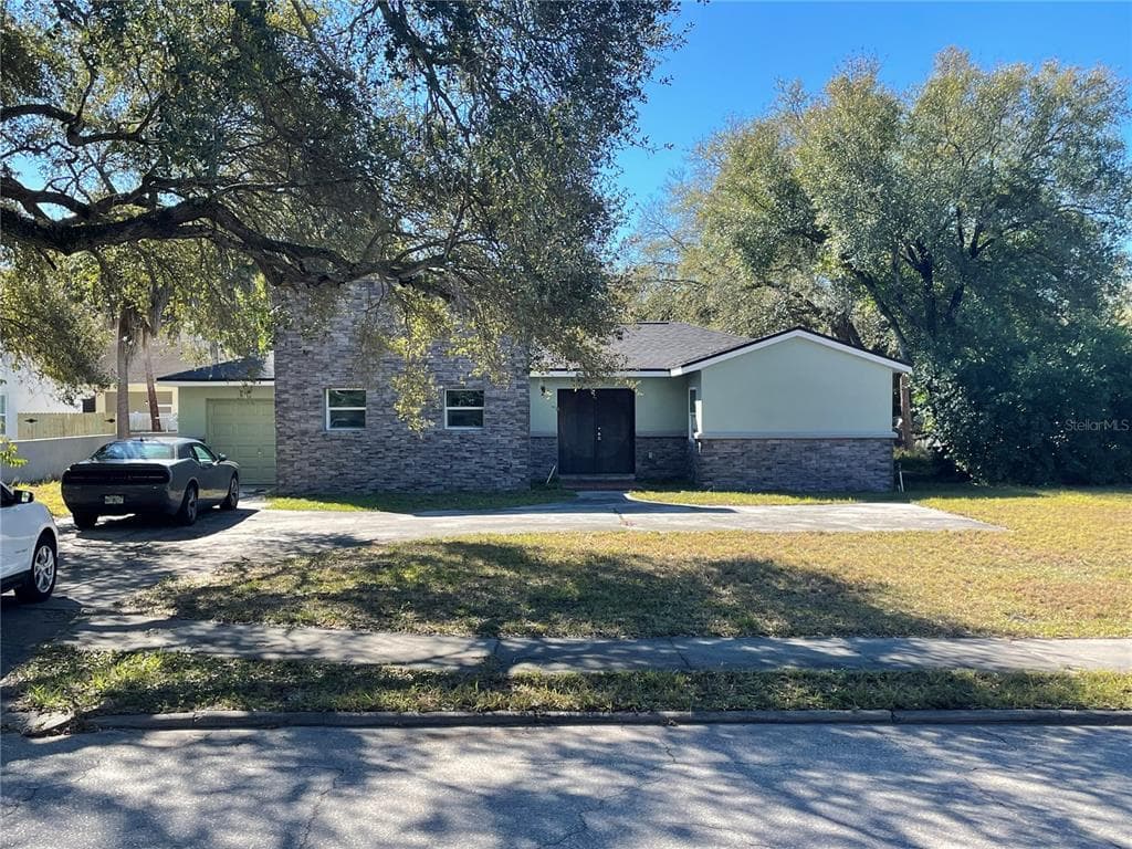 4116 W SWANN AVENUE TAMPA, FL 33609