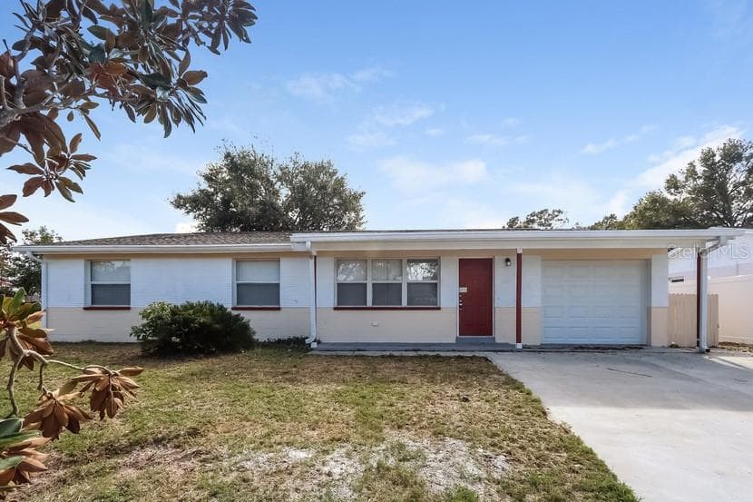 8392 77TH AVENUE SEMINOLE, FL 33777