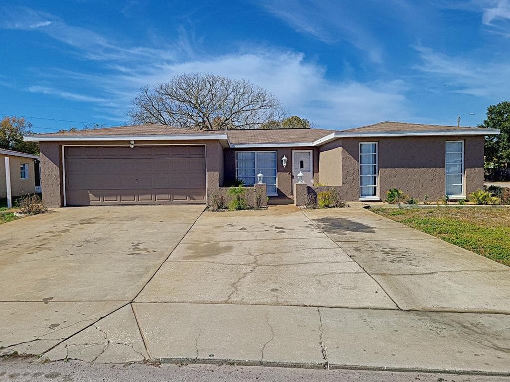 1829 SPRINT LANE HOLIDAY, FL 34691